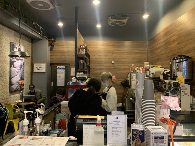 路易莎咖啡-萬華龍山門市