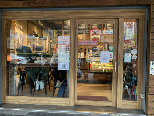 路易莎咖啡-萬華龍山門市