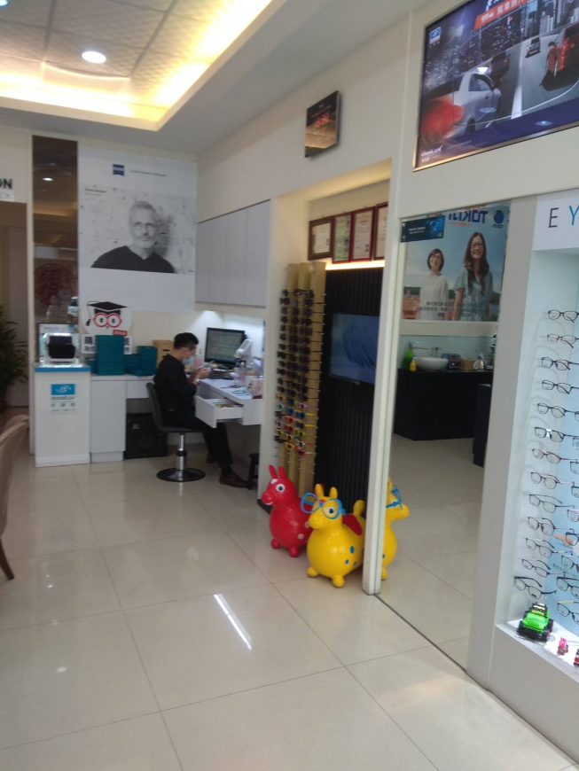 睛展視眼鏡員林店