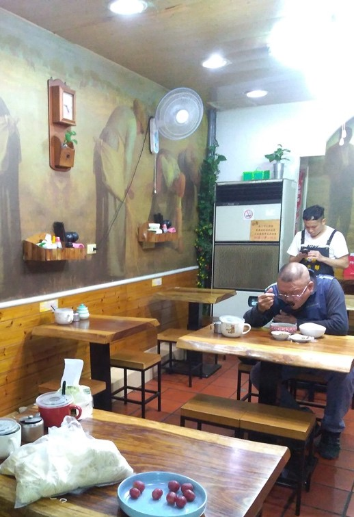 牛棚牛肉麵