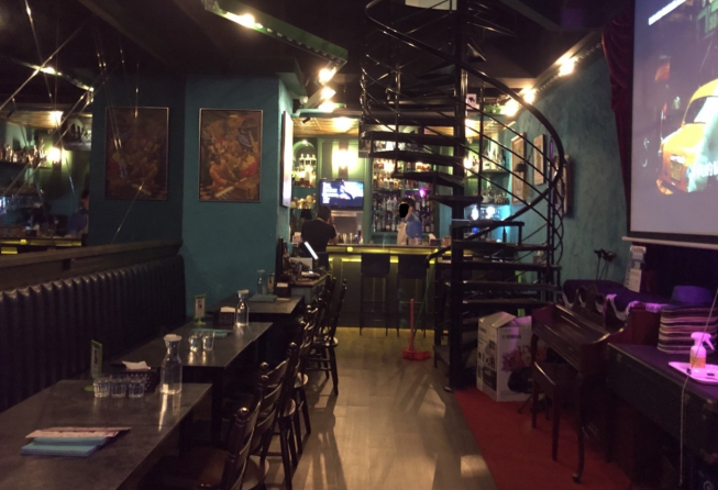 西西里爵士餐酒館