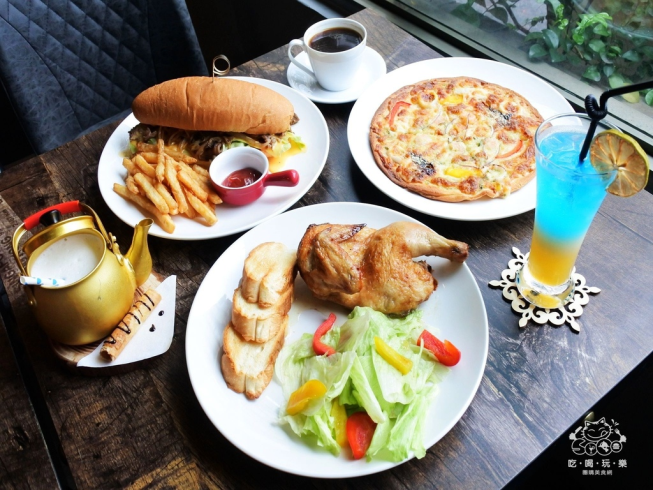 寶樂咖啡餐酒館