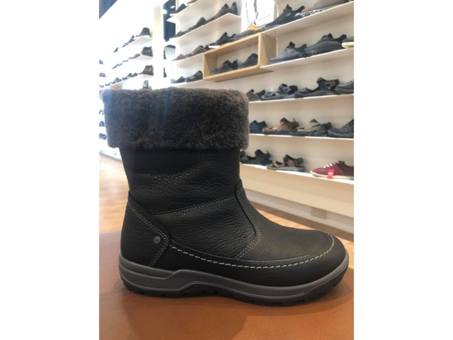 宏元皮鞋-ecco高雄門市