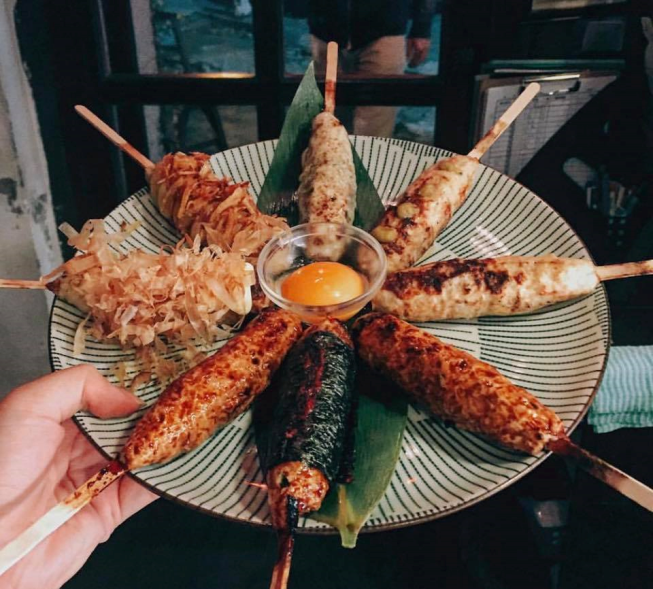 鯨吞燒串燒酒場