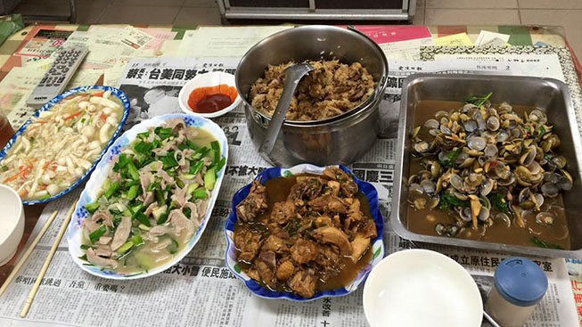 紅喬自助餐