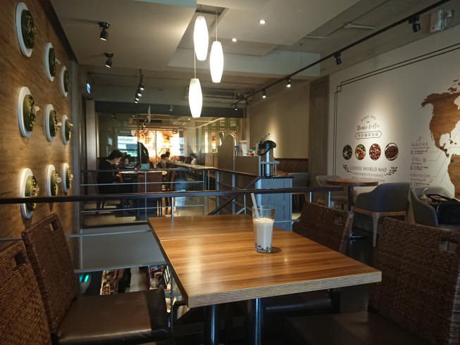 丹堤咖啡-寶慶直營門市