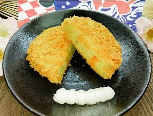 咖哩可樂餅
