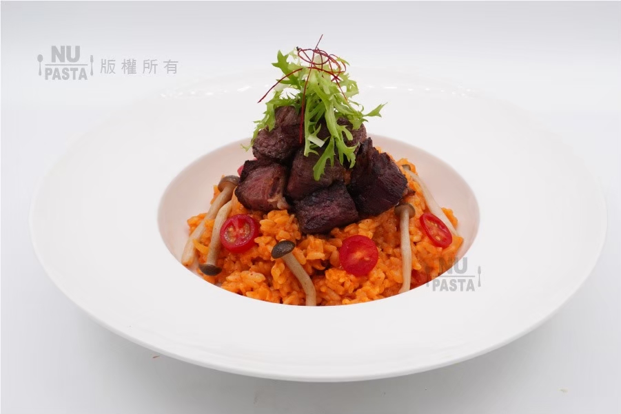 304匈牙利辣紅醬骰子牛(微辣)